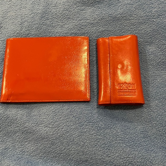 Vintage leather wallet and key case. Genuine leather. - Picture 1 of 6